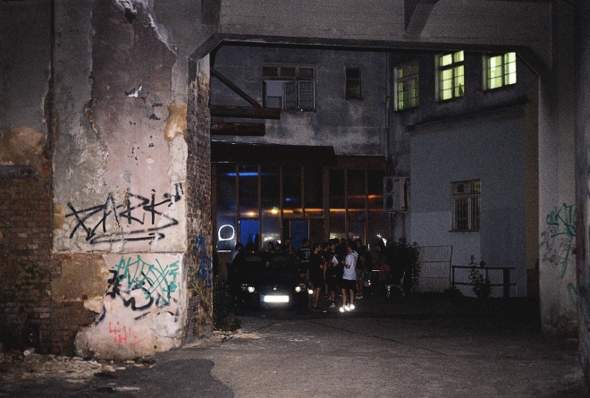 7 SOS x DUNGEON, Cofe de la Ostrava